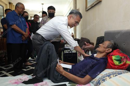 FAHMI FADZIL