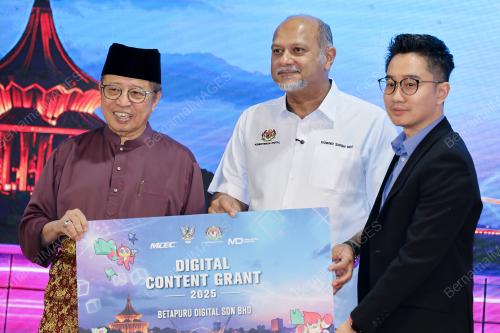 TAN SRI ABANG JOHARI TUN OPENG