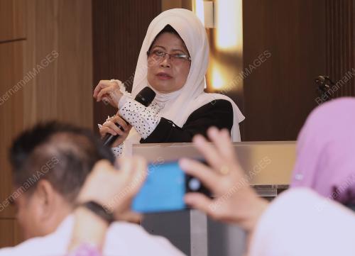 DATUK SERI FATIMAH ABDULLAH