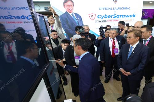 TAN SRI ABANG JOHARI TUN OPENG