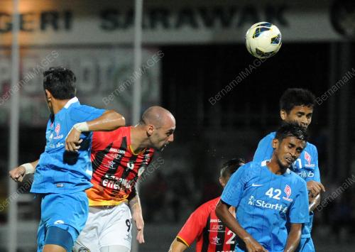 SK12_19082015_SARAWAK_LION