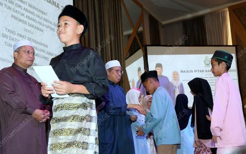 TAN SRI ABANG JOHARI TUN OPENG