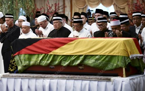 ALLAHYARHAM TUN ABDUL TAIB MAHMUD