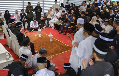 ALLAHYARHAM TUN ABDUL TAIB MAHMUD