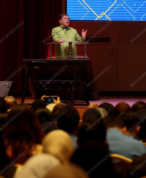 TAN SRI JOHARI ABDUL