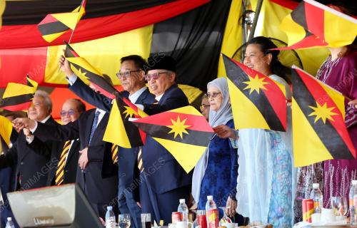 TAN SRI ABANG JOHARI TUN OPENG