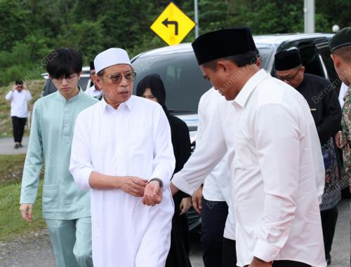 TAN SRI ABANG JOHARI TUN OPENG