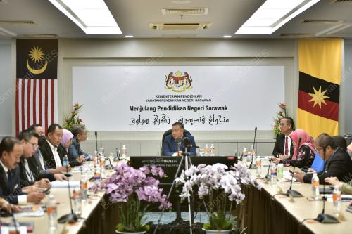DR AZHAR AHMAD