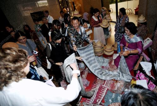 SK12_27092012_SIMPOSIUM