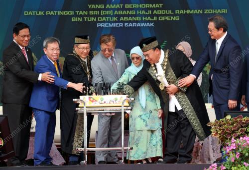 TAN SRI ABANG JOHARI TUN OPENG