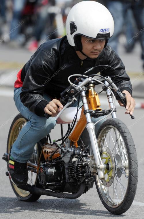 KARNIVAL SUKAN BERMOTOR