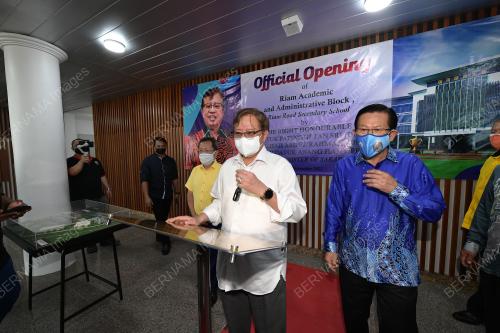 TAN SRI ABANG JOHARI TUN OPENG