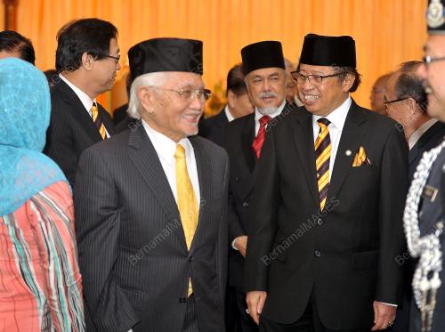SK13_19012017_ANGKAT_SUMPAH