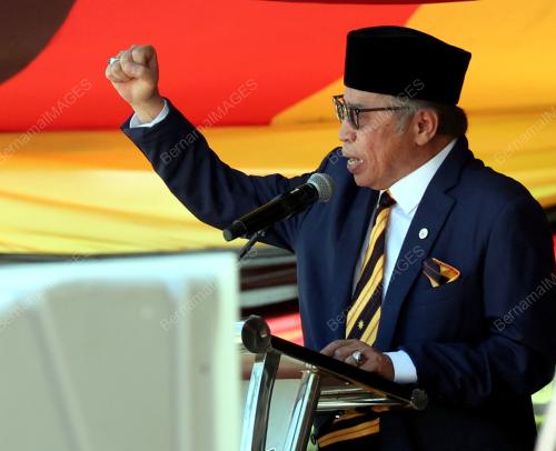 TAN SRI ABANG JOHARI TUN OPENG