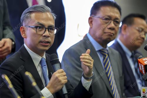 FAHMI FADZIL
