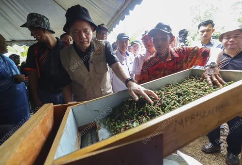 DATUK SERI FADILLAH YUSOF