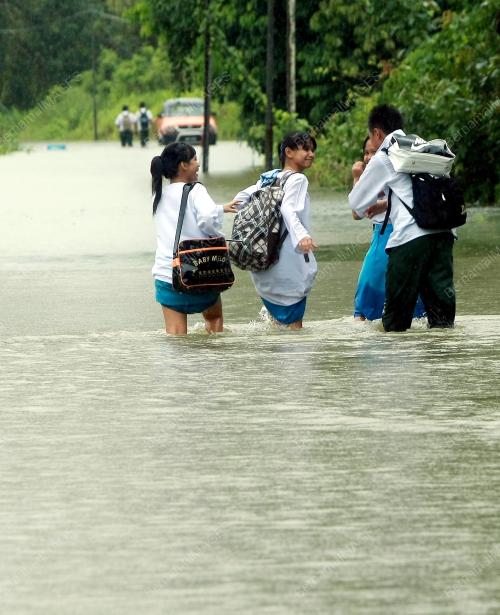 SK14_11012011_BANJIR_BAU