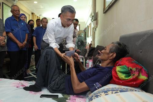 FAHMI FADZIL