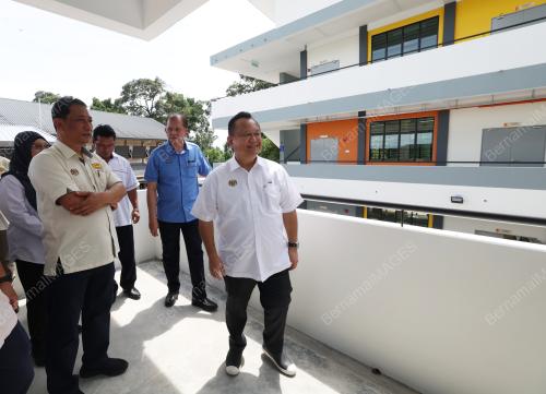 DATUK SERI ALEXANDER NANTA LINGGI