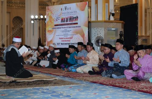 TAN SRI ABANG JOHARI TUN OPENG