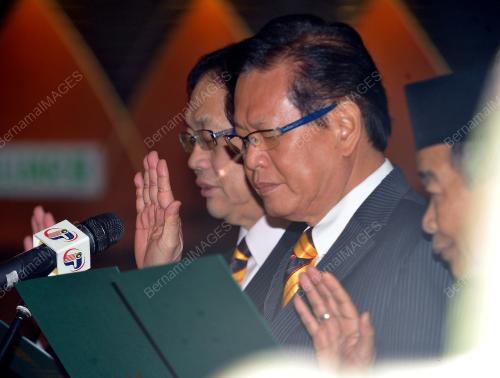 SK14_19012017_ANGKAT_SUMPAH