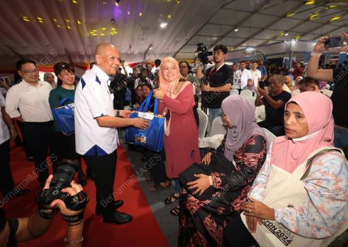 DATUK ARMIZAN MOHD ALI