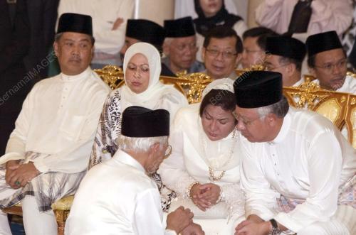 MOHD NAJIB TUN ABDUL RAZAK