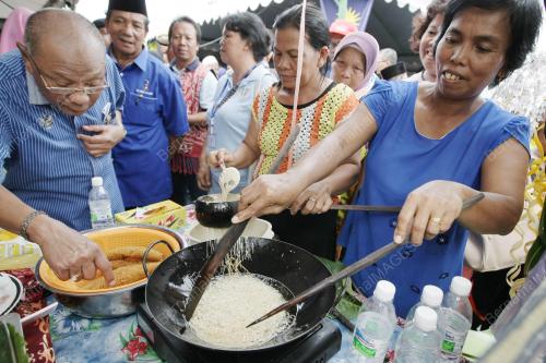 SK14_31052015_CINTA_KUIH