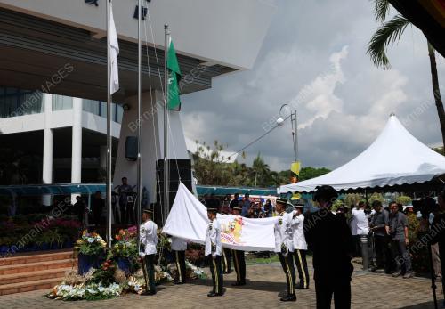 TAN SRI ABANG JOHARI TUN OPENG
