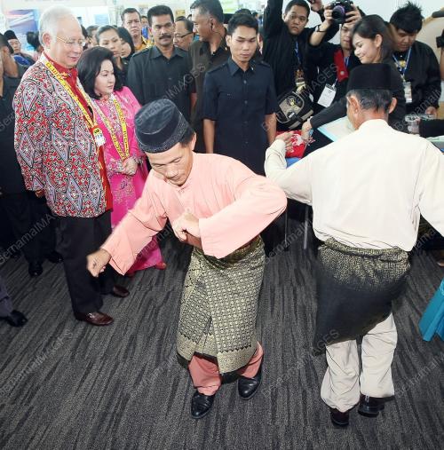 MOHD NAJIB TUN ABDUL RAZAK
