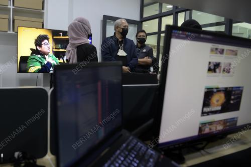 SK15_04122021_MENTERI_KKMM