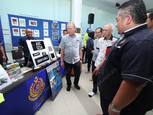 DATUK SERI FADILLAH YUSOF