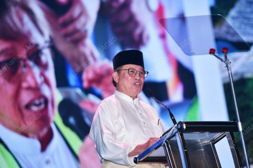 TAN SRI ABANG JOHARI TUN OPENG