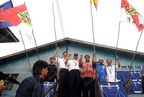 MOHD NAJIB TUN ABDUL RAZAK