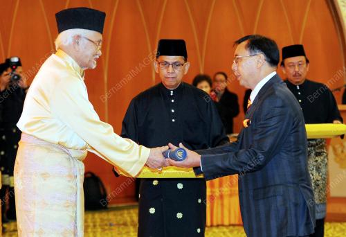 SK15_13052016_ANGKAT_SUMPAH