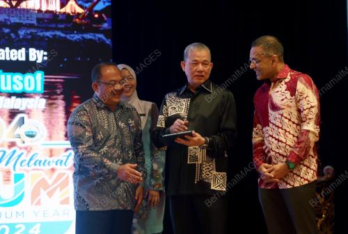 DATUK SERI FADILLAH YUSOF