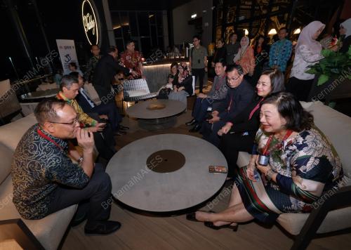 SENIOR ASEAN MEETING