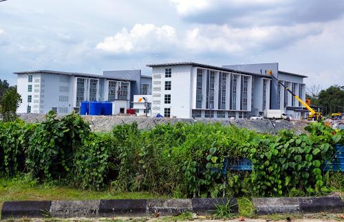 PERKAMPUNGAN SUKAN (HUMAN INTEREST)