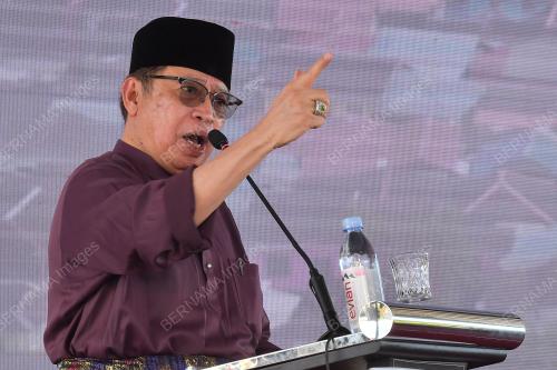 TAN SRI ABANG JOHARI TUN OPENG