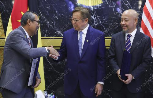 MOU LPNM DAN I CATS COLLEGE