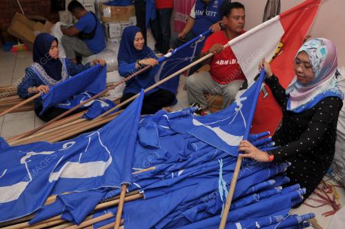 SK16_03022017_BENDERA