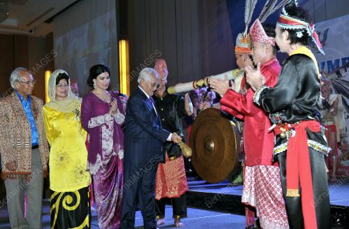 SK16_22042013_TAIB_SIMPOSIUM