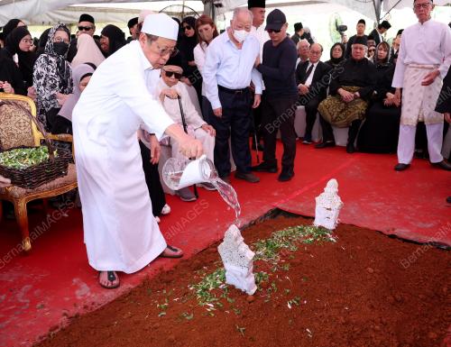 TAN SRI ABANG JOHARI TUN OPENG