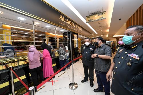 DATUK SERI ALEXANDER NANTA LINGGI