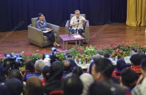 FAHMI FADZIL