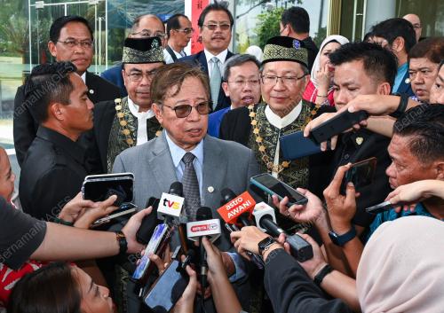 TAN SRI ABANG JOHARI TUN OPENG