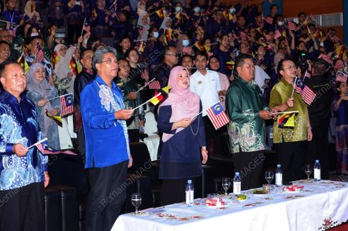 FADHLINA SIDEK