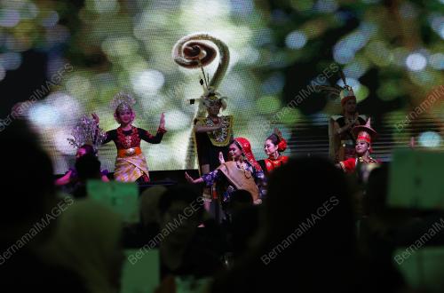 PERSIDANGAN ANTARABANGSA SAINS TROPIKA