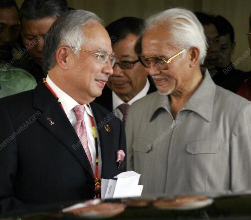 MOHD NAJIB TUN ABDUL RAZAK