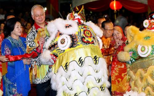 SK18_06022011_CNY_TERBUKA